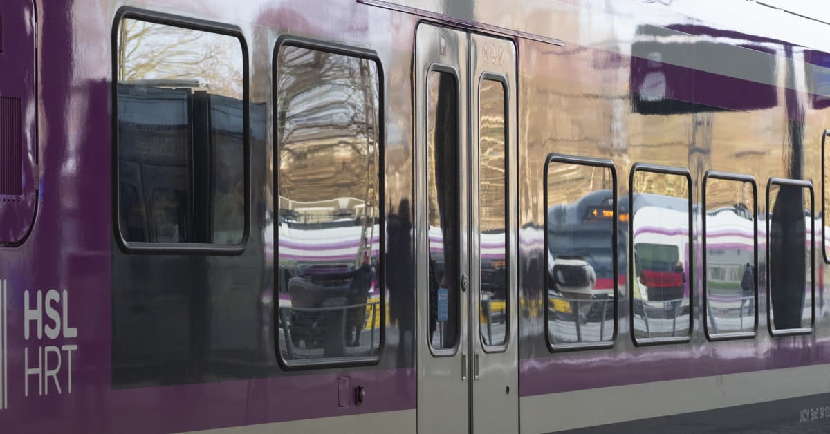 Häiriö rantaradan junaliikenteessä – joka toinen A-juna peruttu