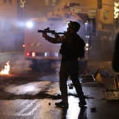 Israelin poliisi ampui tainnutuskranaatteja protesteissa Jerusalemissa.