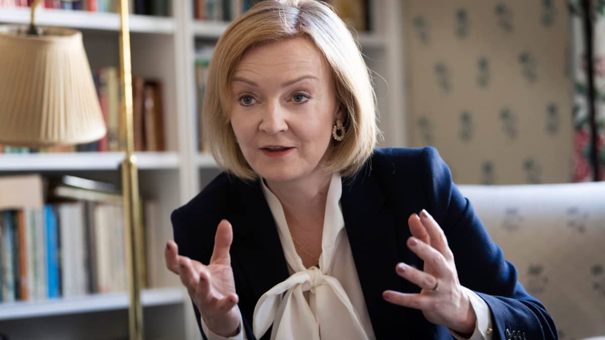 Britannian ulkoministeri Liz Truss haastateltavana.