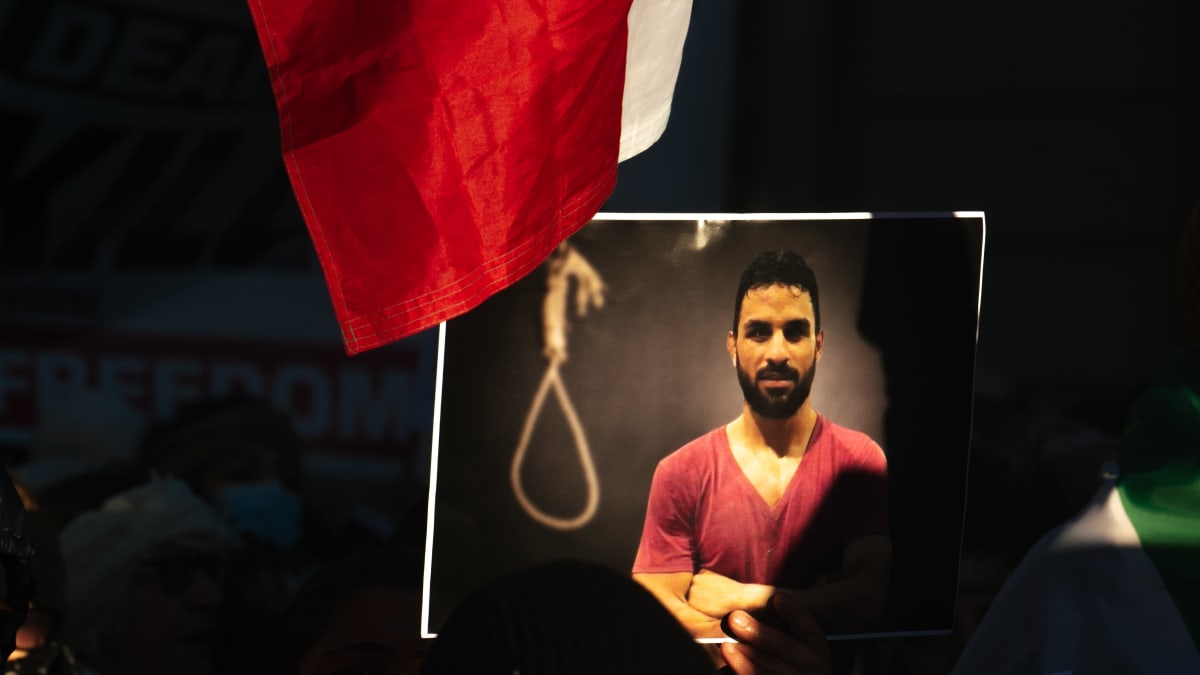Iran teloitti painija Navid Afkarin vuonna 2020 kansainvälisestä protestoinnista huolimatta. Painijaa syytettiin turvallisuusviranomaisen tappamisesta. Afkarin mukaan hänet pakotettiin tunnustamaan kiduttamalla.