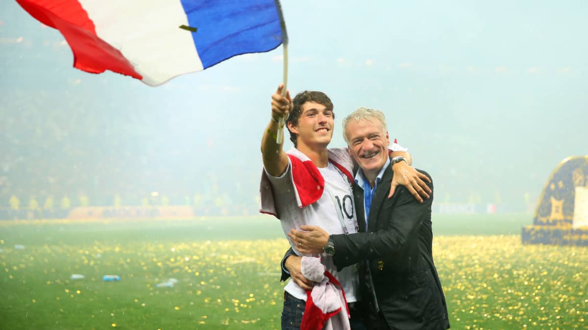 Didier Deschamps poikansa kanssa.