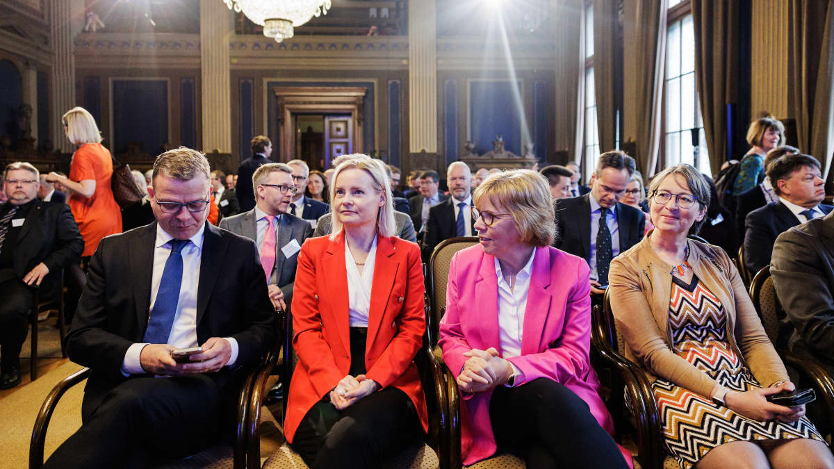 Kokoomuksen Petteri Orpo, perussuomalaisten Riikka Purra, RKP:n Anna-Maja Henriksson ja krististillisdemokraattien Sari Essayah.