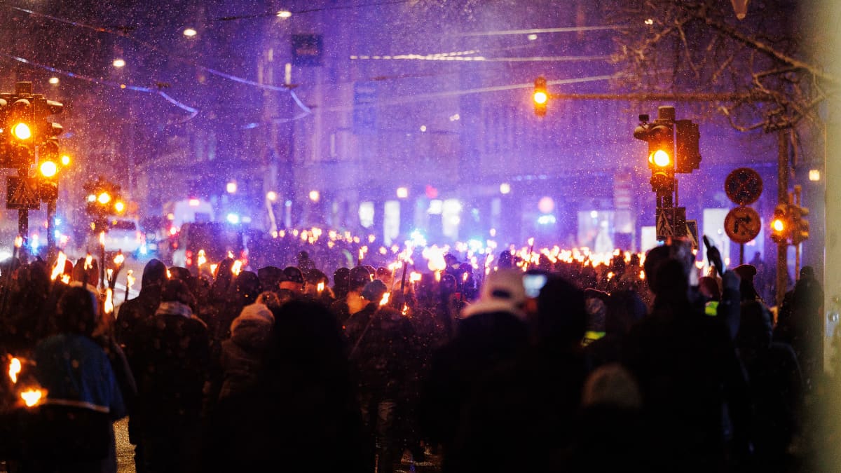 612-kulkue marssi Helsingissä itsenäisyyspäivänä 2022.