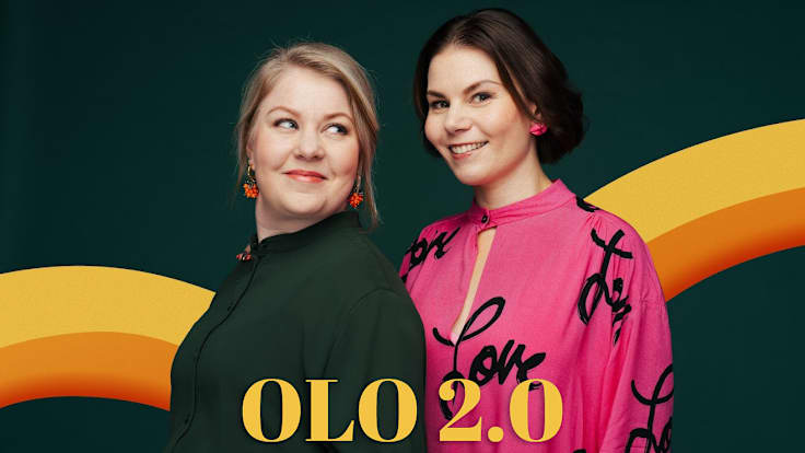 Toimittaja Julia Falck ja psykoterapeutti Emilia Kujala hymyilevät. Logo, jossa lukee Olo 2.0.