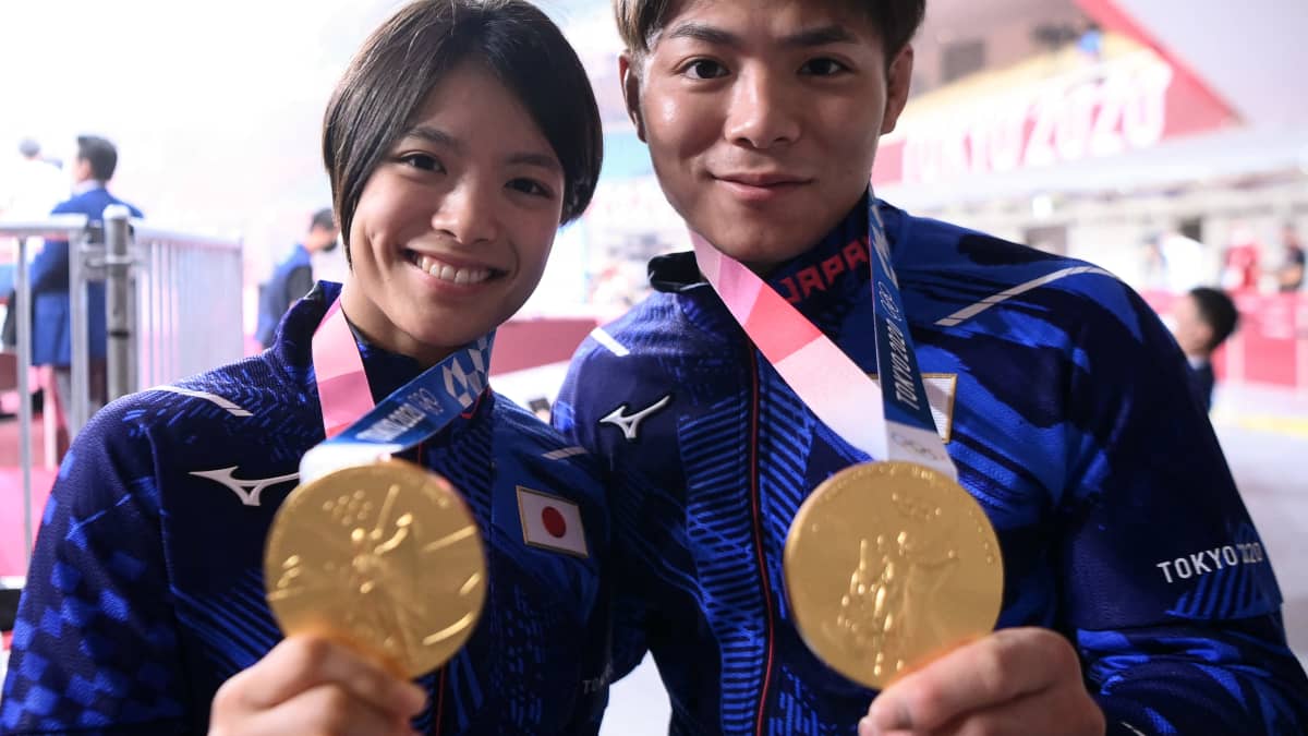 Judosisarukset Uta ja Hifumi Abe tekivät olympiahistoriaa voittamalla samana päivänä henkilökohtaisen kultamitalin.