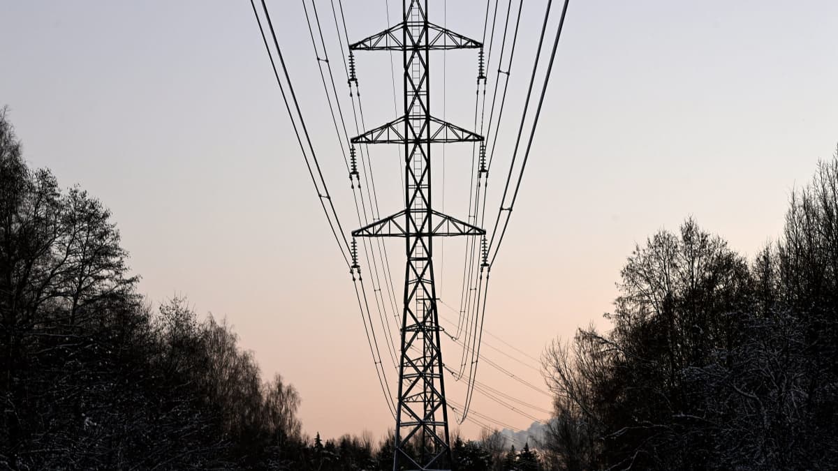 Vertailu: Sähkönsiirtoyhtiöiden hinnoittelussa on huomattavan suuria eroja  | Yle Uutiset