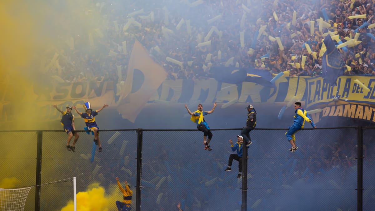 Boca Juniorsin kannattajia Buenos Airesissa.