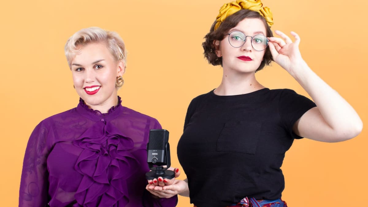 Eve Kulmala ja Inka Valima Kiintiökoomikot-podcastista.