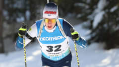 Tero Seppälä skidar.