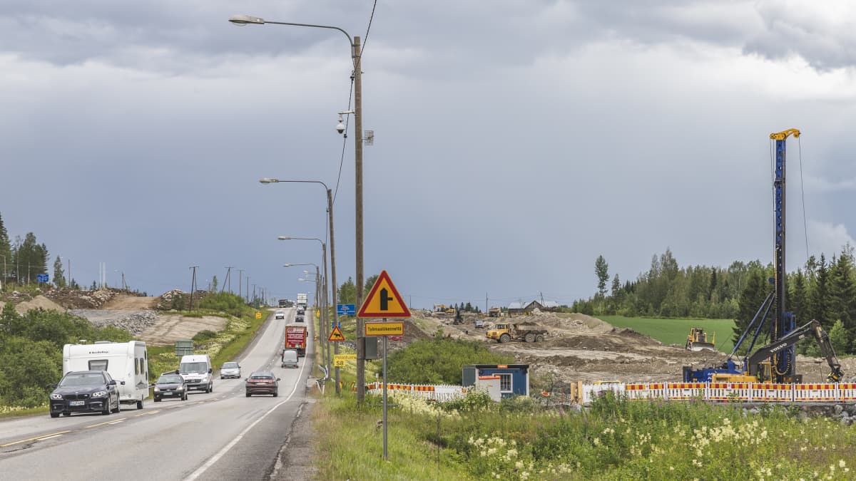 Helsingin ja Tornion väliselle tieosuudelle tavoitellaan vähintään satasen  nopeutta – EU:n komissio esittää väliä TEN-T-ydinverkkokäytävään