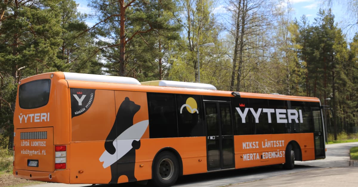 Maksuton bussi kuljettaa asiakkaita keskikesän ajan Porin keskustan ja  Yyterin välillä | Yle Uutiset