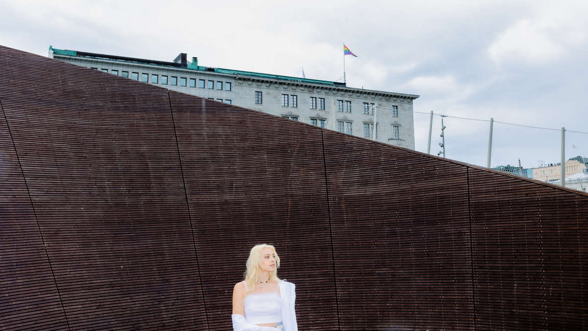 aliisa-syrj-on-poptulokas-joka-haluaa-pit-kiinni