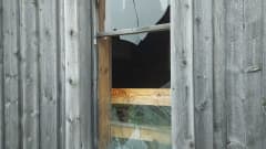 Metsähallituksen päivätuvasta Rovaniemellä on rikottu ikkuna.
