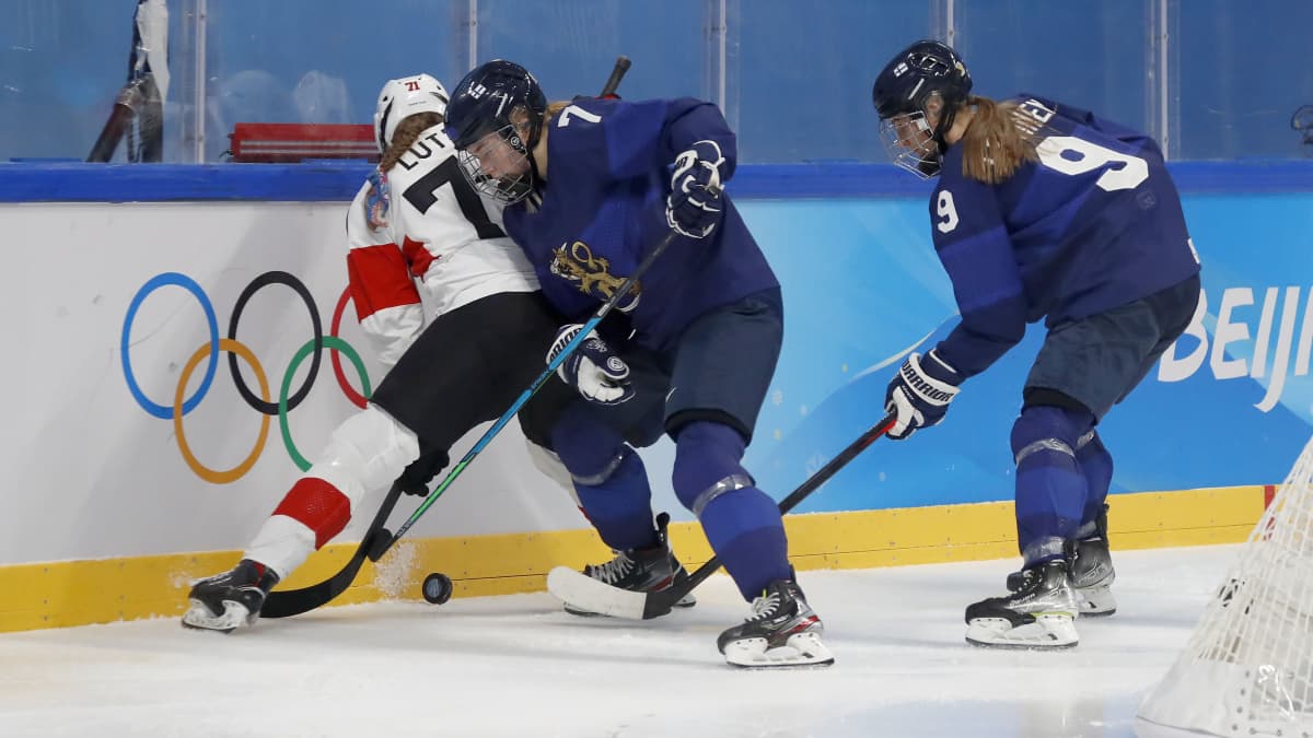 Naisten Liiga palasi 76 päivän tauon jälkeen – HIFK ja Kiekko-Espoo  kohtaavat kärkipelissä, mukana jopa kuusi tuoretta olympiamitalistia