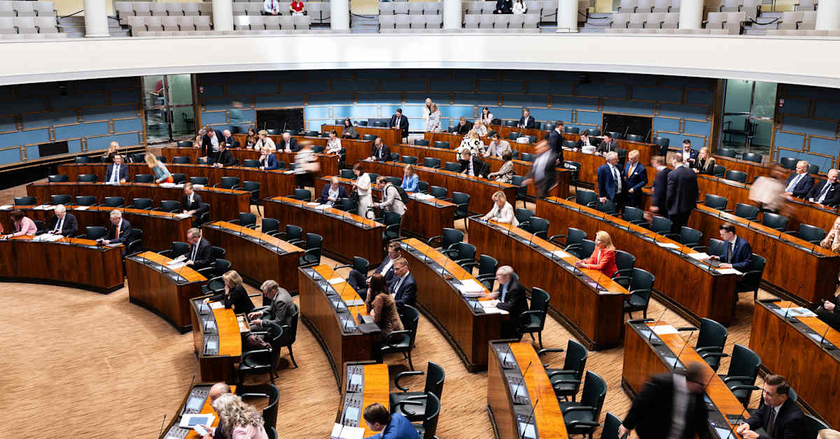 Finns trust politicians less, survey finds