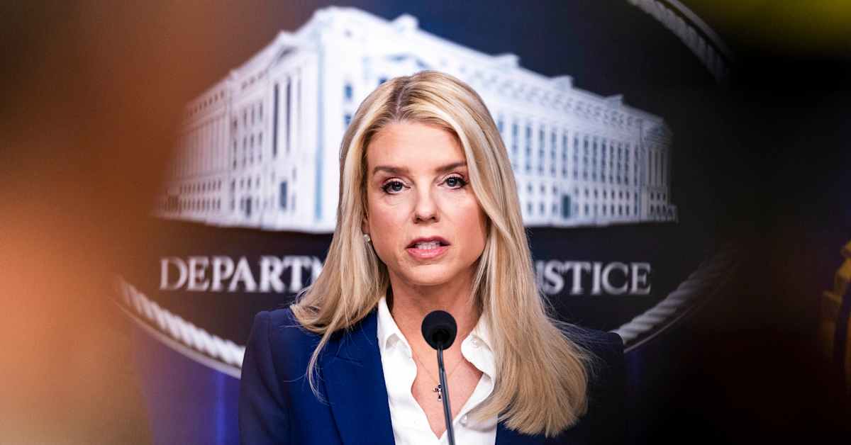 Trump erotti oikeusministeri Pam Bondin