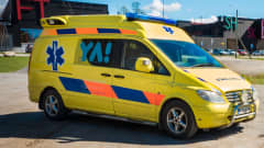 Yrkesakademin i Österbottenin lahjoittama ambulanssi