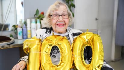 Suomen vanhin yrittäjä Aira Ehrlund, 100, käy edelleen joka päivä töissä:  