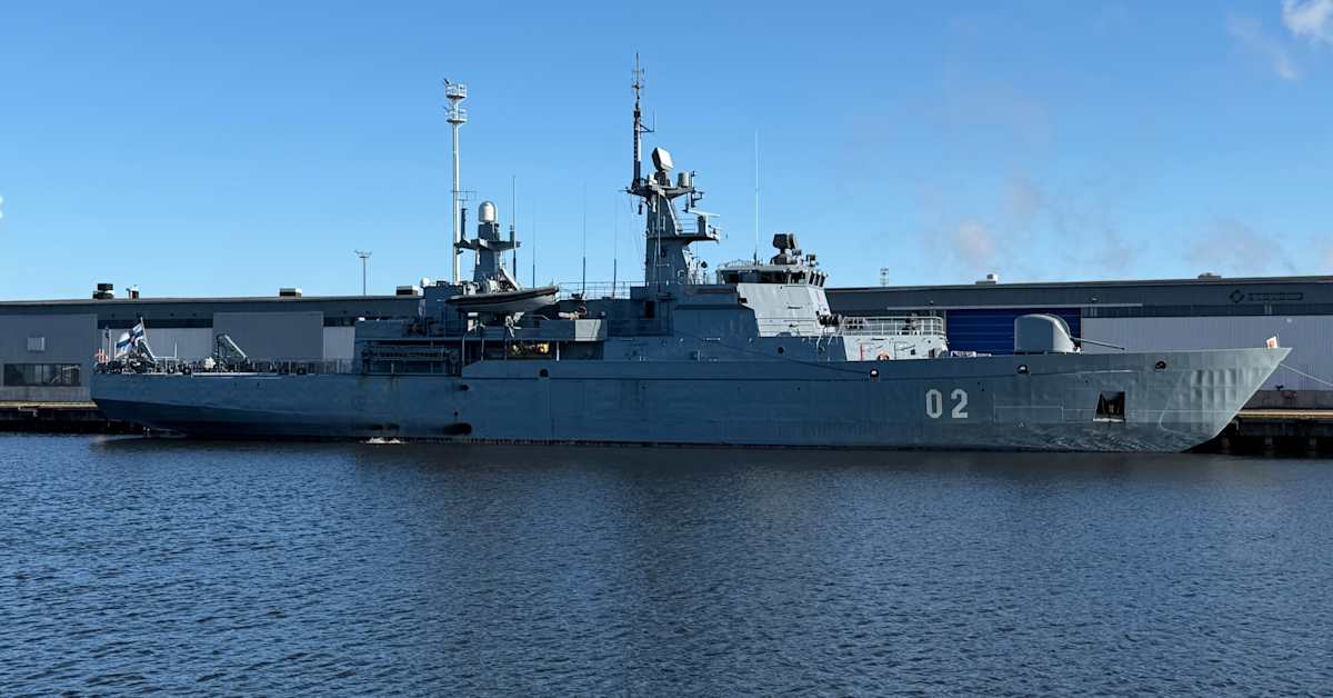 Merivoimat kertoi aamulla lisäävänsä läsnäoloa Itämerellä – Juha Tainio näki laivan heti