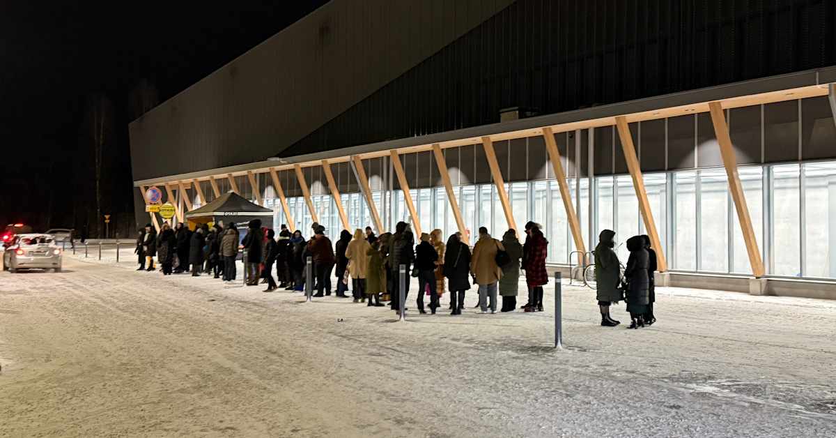 Oulu New Year’s Eve: Revelers Left in Freezing Cold Due to Taxi Shortage