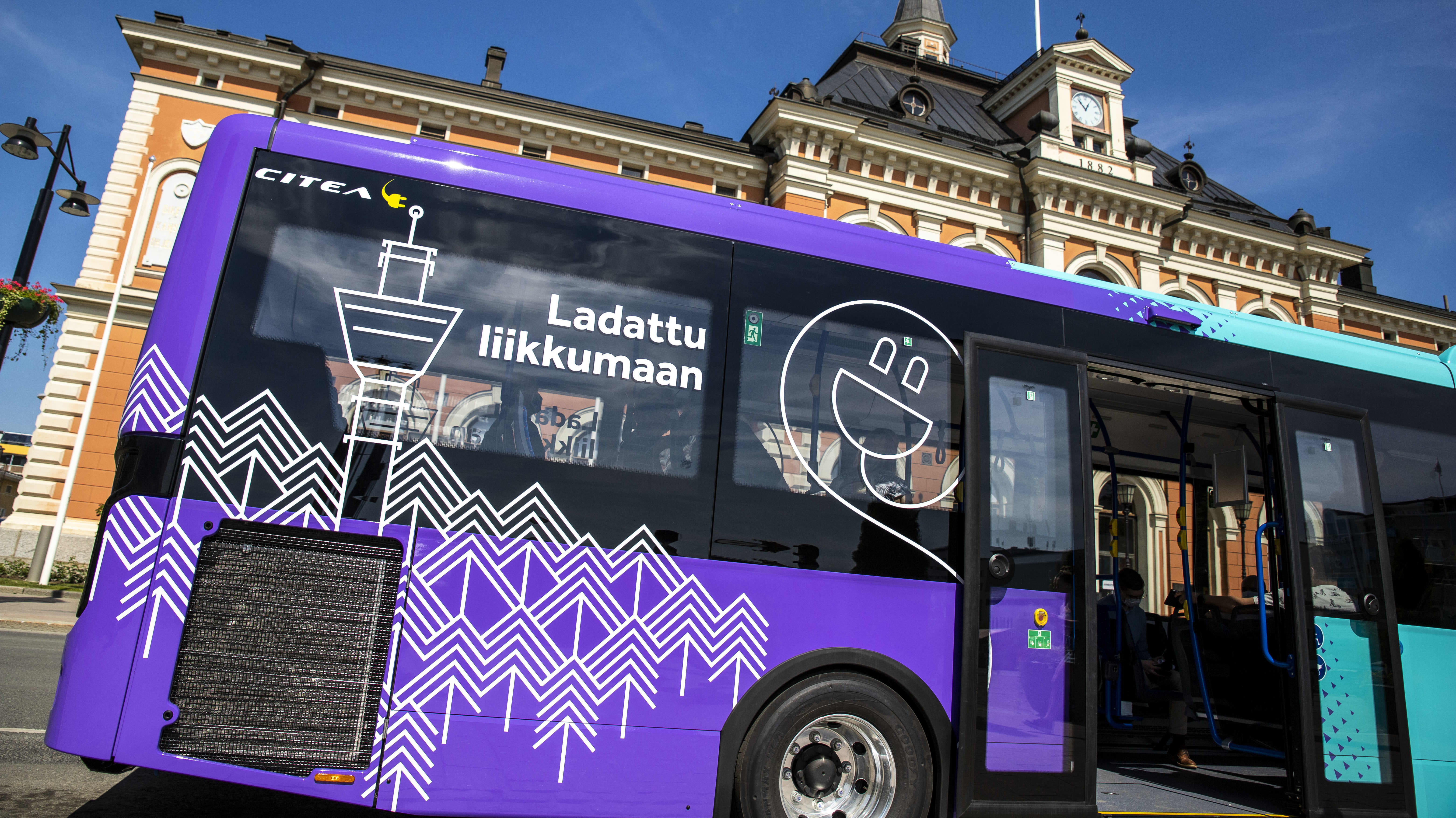 Kuopion täyssähkö bussi, joka aloittaa liikkeinnöinnin kesäkussa