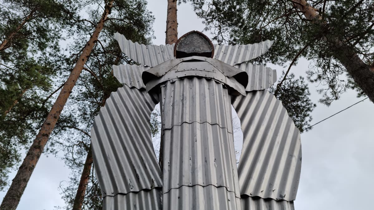 Ensio Tuppuraisen ITE-taidetta.