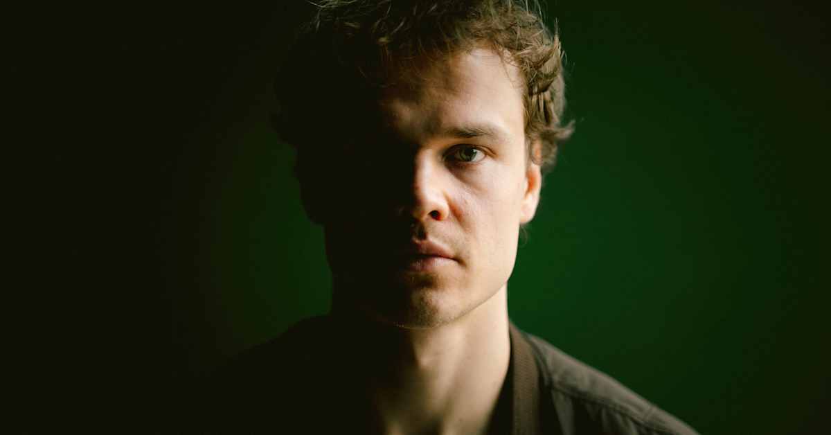 Julkisuus ei ole hyvä asia, sanoo Jussi-palkittu näyttelijä Samuel Kujala