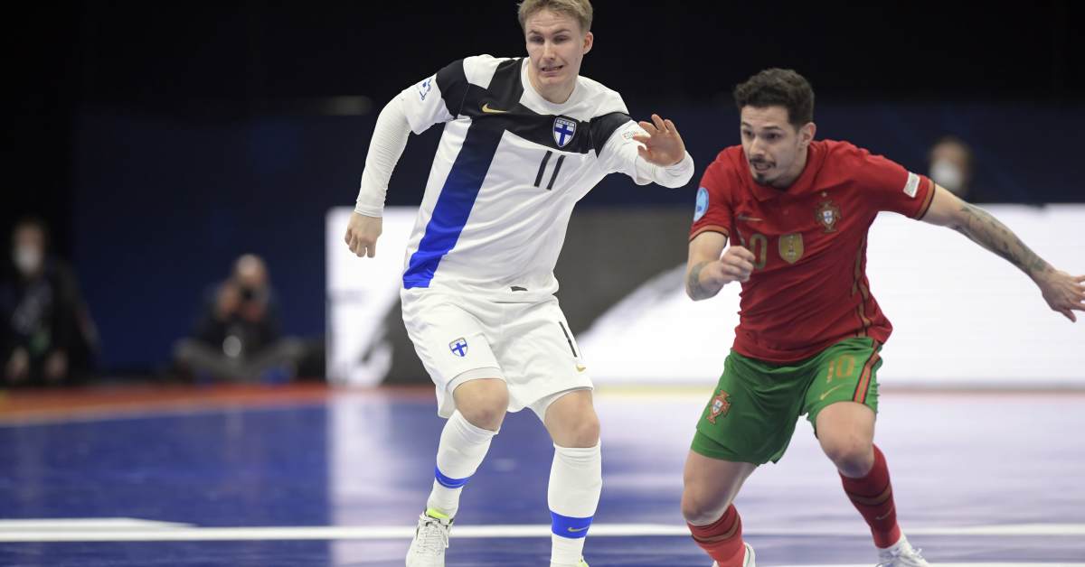 Lassi Lintula pelasi futsalottelun 77 päivää eturistisiteen katkeamisen jälkeen – nyt historiallinen MM-kisapaikka lähellä