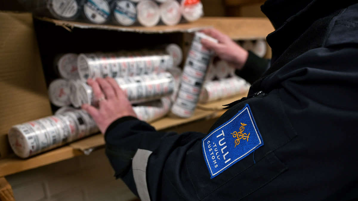 Tulli paljasti ammattimaisen nuuskan salakuljetuksen Ruotsista Suomeen ...