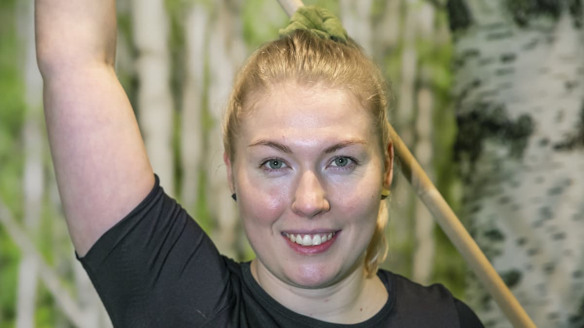 Helena Salo keppijumppaa.