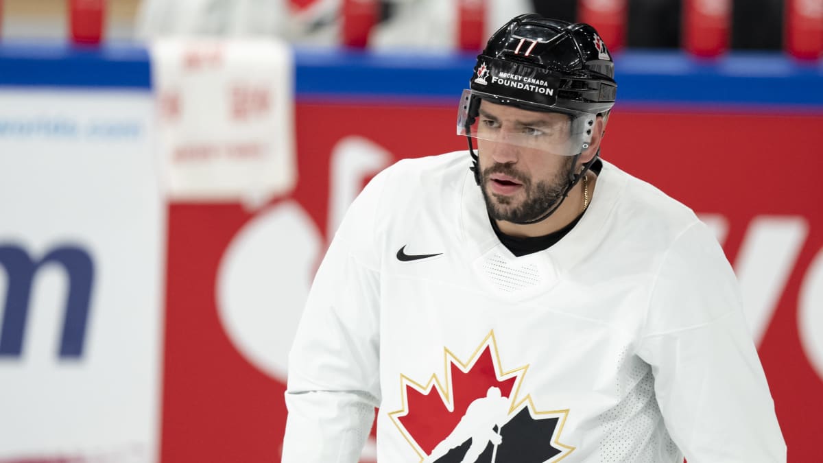 Kanadan hyökkääjä Milan Lucic harjoituksissa jääkiekon MM-kisoissa 2023.