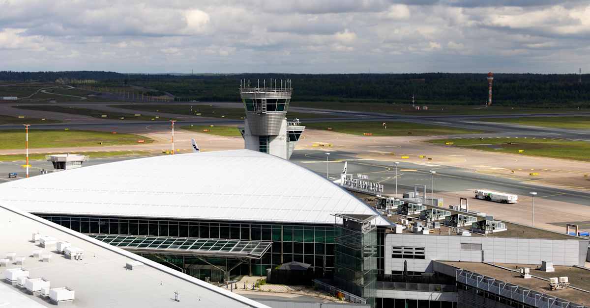Passengers evacuated from plane after accident at Helsinki Airport