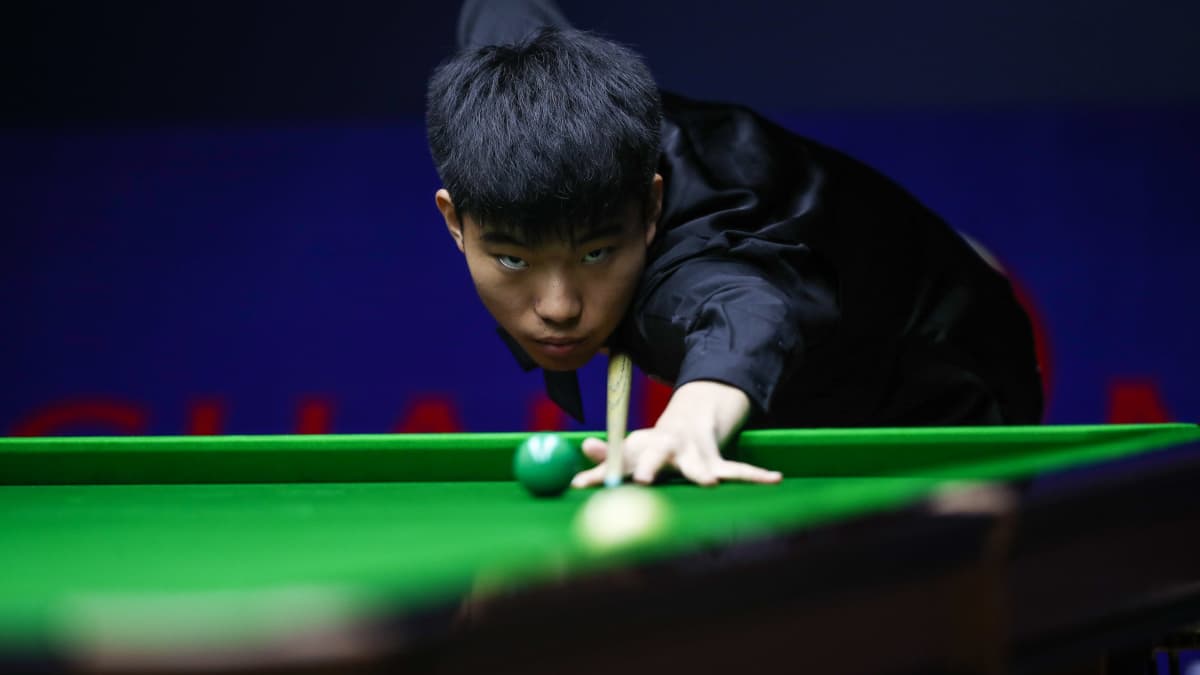 Fan Zhengyi on vasta 21-vuotias snookerlahjakkuus.