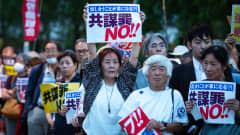 Tokion asukkaat kerääntyivät jälleen yhteen olympialaisia vastustavaan mielenosoitukseen heinäkuussa 2021. 