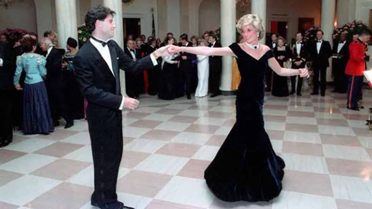 John Travolta ja prinsessa Diana tanssivat.