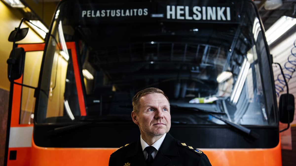 Pelastuskomentaja Jani Pitkänen kuvattiin Helsingin keskuspelastusasemalla 23. marraskuuta.