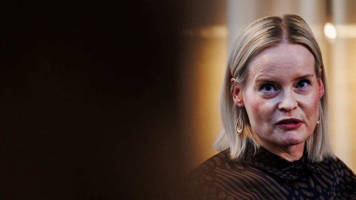Perussuomalaisten puheenjohtaja Riikka Purra ja valtiovarainministeri, Keskustan puheenjohtaja Annika Saarikko kohtasivat politiikan toimittajien järjestämässä debatissa.