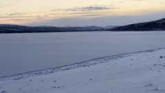 Kaamoksen valoa Pulmankijärvellä Utsjoella