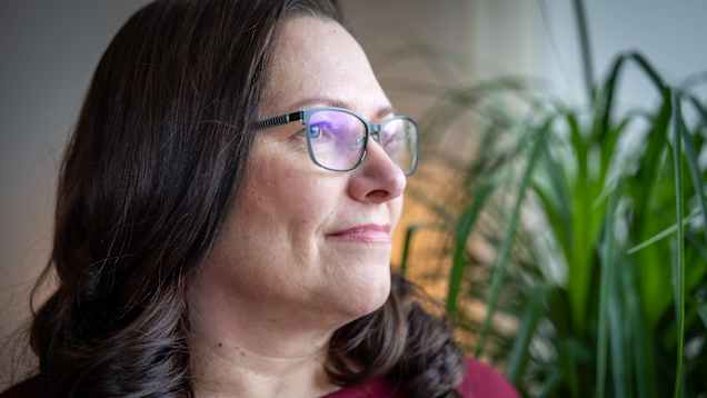 Henkilökuvassa Nina Nissilä.