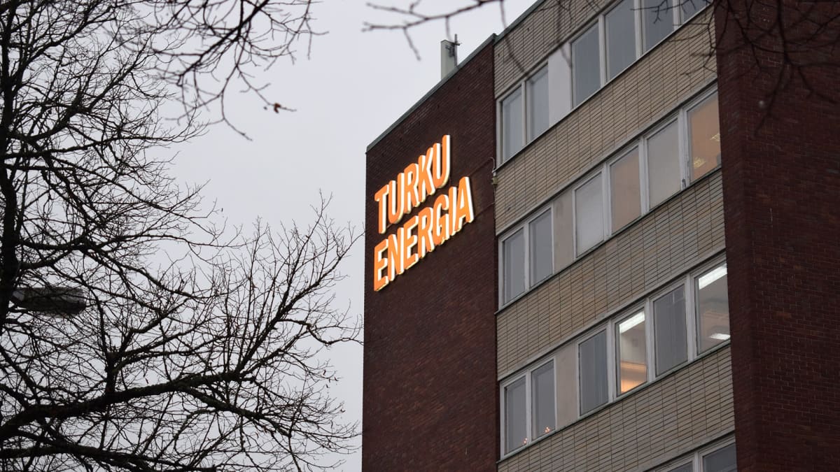 Turku Energian toimitilat ulkoa kuvattuna.