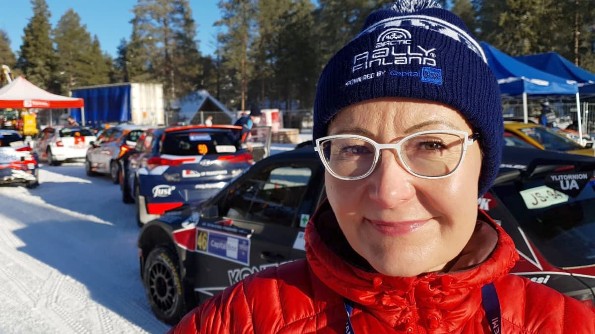 Sanna Kärkkäinen: Rovaniemen MM-rallista jäi kaupunkiin miljoonapotti,  postikorttimaiset kuvat Lapista leviävät lähes ennätyslaajalle