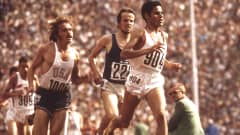Mohamed Gammoudi (oik.) ja Steve Prefontaine (vas.) kamppailivat 5 000 metrin olympiavoitosta Lasse Viréniä (kesk.) vastaan Münchenissä vuonna 1972.