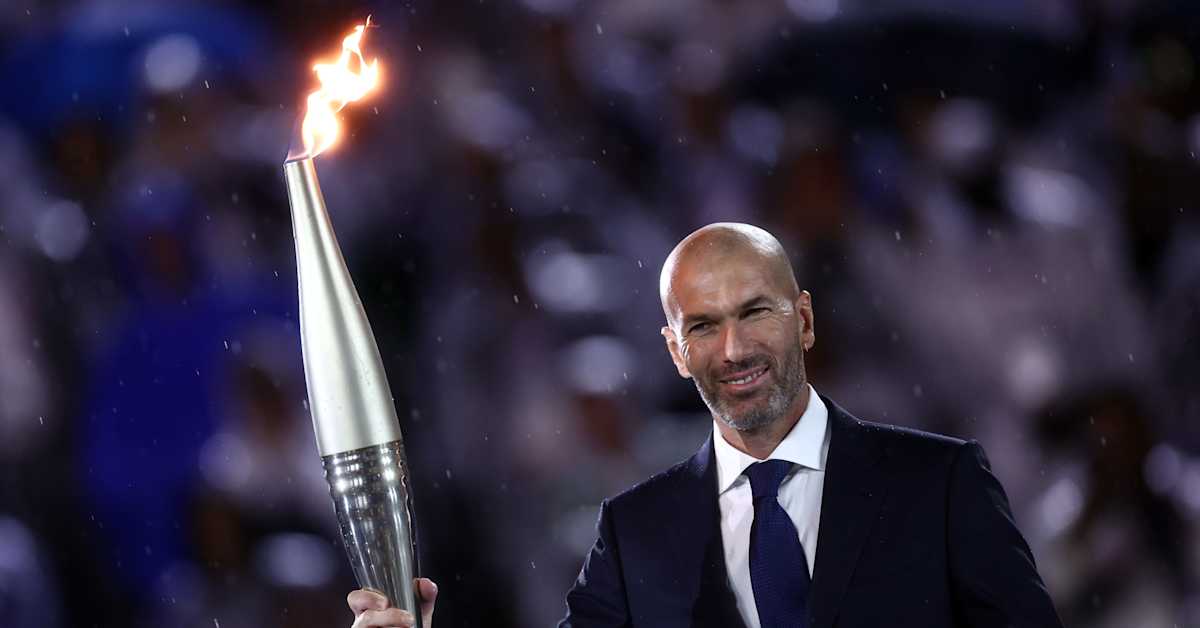 Zinedine Zidane uppges efterträda Didier Deschamps som förbundskapten för Les Bleus