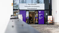 Hatanpään terveysaseman pääsisäänkäynti Tampereella.