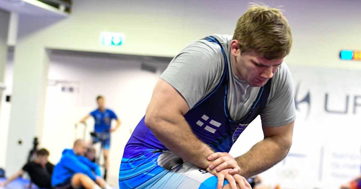 ”Päätin, etten ansaitse jatkaa” – Elias Kuosmanen oli luovuttanut, kun yksi salireissu muutti kaiken