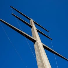 Kuusankosken betonipylväs läheltä