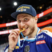 Anton Levtchi puree kultamitalia.