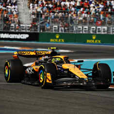  McLarenin Lando Norris jahtaa uransa ensimmäistä gp-kisan voittoa Miamissa.