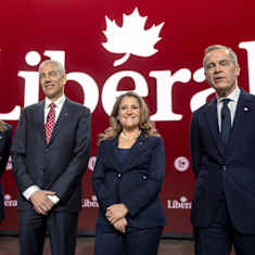 Karina Gould, Frank Baylis, Chrystia Freeland ja Mark Carney.