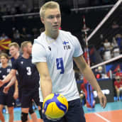 Lauri Kerminen lentopallon EM-kisoissa Tampereella syksyllä 2021.